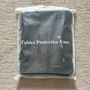 NWT iPad Air 4/5 Protective Case